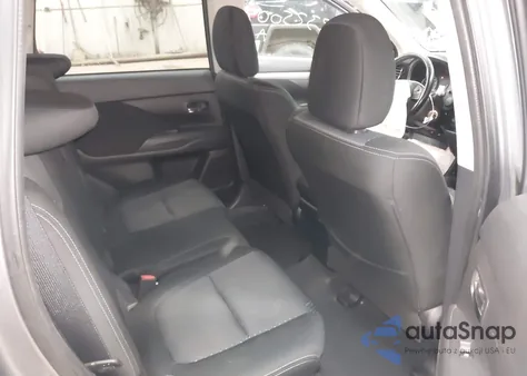 2016 Mitsubishi Outlander Es z USA, uszkodzony, nr VIN JA4AD2A3XGZ013593